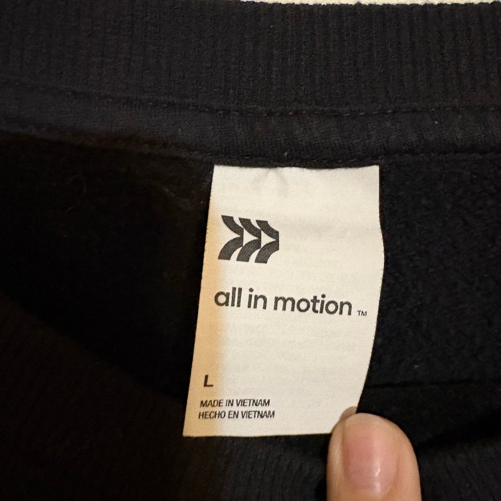 All in Motion Black Cropped Sweatshirt - Picture 2 of 3